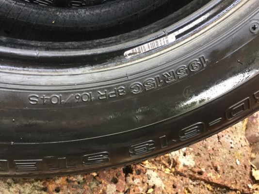 ยางรถตู้โตโยต้าเวนจูรี่