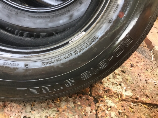 ยางรถตู้โตโยต้าเวนจูรี่