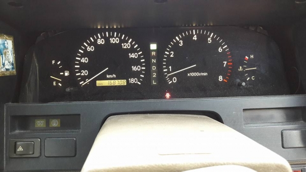 ขายนิสสันแวนพร้อมใช้งานออฟชั่นครบพวงมาลัยเพาเวอร์เครื่อง2Jvvtiเกียร์ออโต้