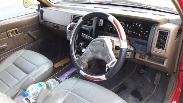 ขายนิสสันแวนพร้อมใช้งานออฟชั่นครบพวงมาลัยเพาเวอร์เครื่อง2Jvvtiเกียร์ออโต้