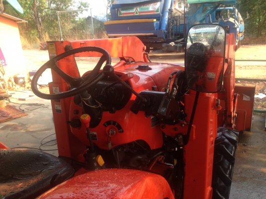 ขายรถตักคูโบต้า36แรง สวยจัดมากๆถูกๆ