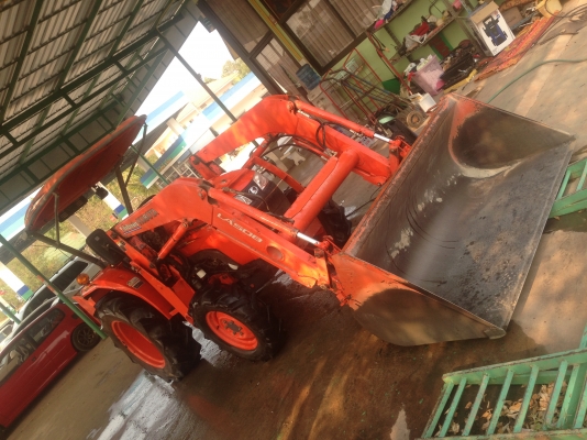 ขายรถตักคูโบต้า36แรง สวยจัดมากๆถูกๆ