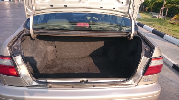 Nissan Sunny super saloon TOP ปี 2000 AT ABS