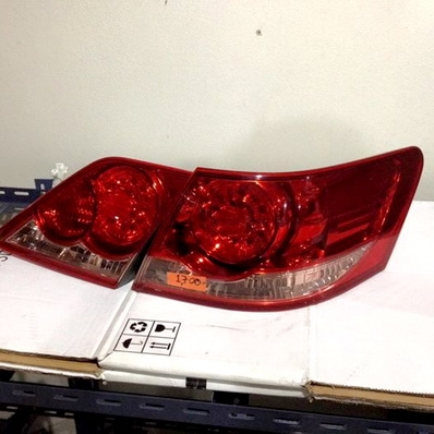 ไฟท้ายหลายรุ่นลองเข้าไปดูครับ ตจวส่งได้ สภาพสวยทุกดวง