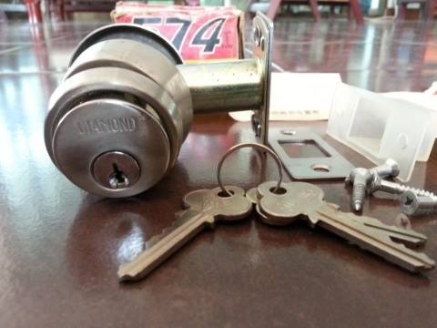 ขายลูกบิดDAIMOND งานใหม่เก่าเก็บเป็นสแตนเลสตราเพชร