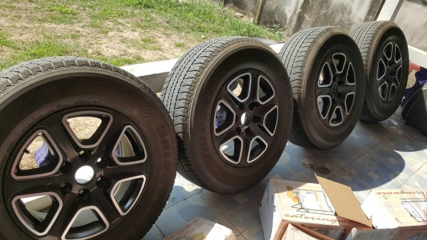 แม็กพร้อมยาง ขอบ17