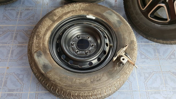 แม็กพร้อมยาง ขอบ17 แม็กพร้อมยาง ขอบ17