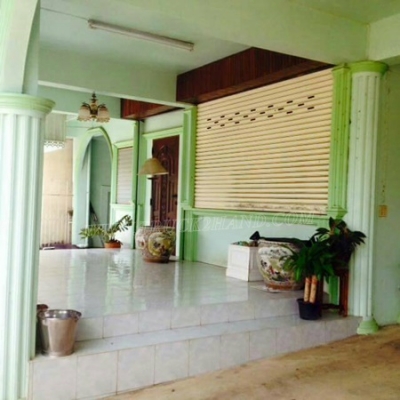 บ้านมือสอง