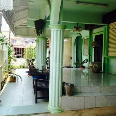 บ้านมือสอง