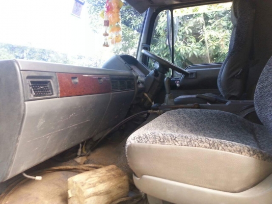 ขายรถดั้ม 5คิว เครื่อง145แรง เครื่องดีแคชซีสวย ภายในสวย แอร์เย็น เอกสารพร้อมโอน สนใจโทร 090-8588220คุณนะ 093-3258446คุณบิว หรือเข้าดูสินค้าอื่นๆได้ที่ www.truck.in.th/498 หรือเพจFacebook ณรงค์ ซื้อขายรถมือสอง (เว็บไซต์ส่วนตัว) หรือFacebook คุณนะ รถบรรทุก