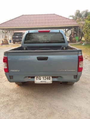 อีซูซุ ดีแมก4 ประตู ปี04 เครื่อง 2500 พวงมาลัยพาวเวอร์ รถมือเดียวป้ายแดง