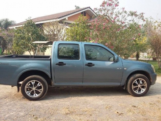 อีซูซุ ดีแมก4 ประตู ปี04 เครื่อง 2500 พวงมาลัยพาวเวอร์ รถมือเดียวป้ายแดง