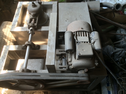 ขายเครื่องปั่้นไอศครีม แบบถังตั้ง ไม่ต้องใช้เกลือน้ำแข็ง