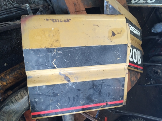 ฝาปิดข้าง รถแบคโฮ CAT320B