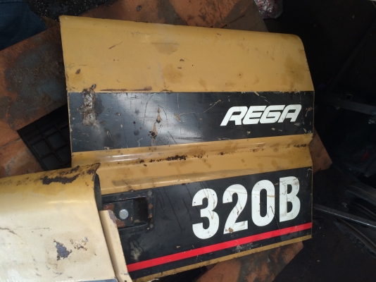 ฝาปิดข้าง รถแบคโฮ CAT320B