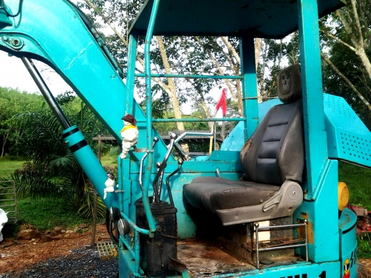 ขายด่วนรถแบ๊คโฮ KOMATSU PC50uu-1 สภาพพร้อมใช้งาน ขายด่วนรถแบ๊คโฮ KOMATSU PC50uu-1 สภาพพร้อมใช้งาน