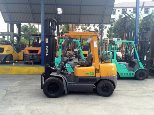 -:-*&bull;*ข า ย ร ถ ย ก นำ เ ข้ า*&bull;*-:-TCM FG30Z5 3ตัน เครื่องเบนซิล+แก๊ส เกียร์ออโต้ เสาสูง4เมตร สนใจติดต่อ083-062-0223(ปอนด์)