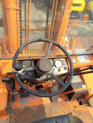 -:-*&bull;*ข า ย ร ถ ย ก นำ เ ข้ า*&bull;*-:-TOYOTA 2FD115 เครื่องดีเซล เกียร์ออโต้ เสาสูง4.5เมตา งากุบเข้าถ่างออก สนใจติดต่อ083-062-0223(ปอนด์)