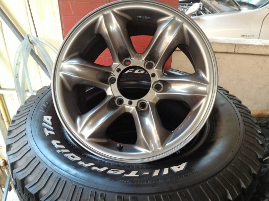 ขายล้อเล็บเหยี่ยวแท้ 7 x  16  Isuzu 4 wd