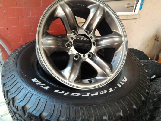 ขายล้อเล็บเหยี่ยวแท้ 7 x  16  Isuzu 4 wd