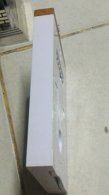 นาฬิกาดิจิตอลใช้ติดผนังหรือตั้งโต็ะได้  ขนาดใหญ่ขนาดเกือบเท่า A 4 แสดงผลทุกอย่าง ลูกเล่นมาให้เยอะ