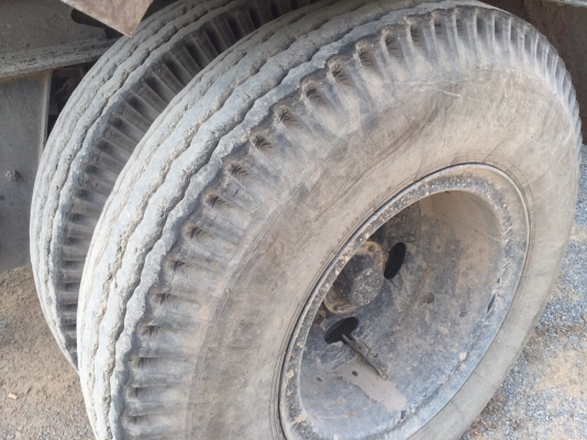 ขายรถ18ล้อดั้มพ์ ISUZU FXZ23NZF24 เครื่อง270แรงม้ากับหางSMM ปี51สนใจโทร 081-970-1072