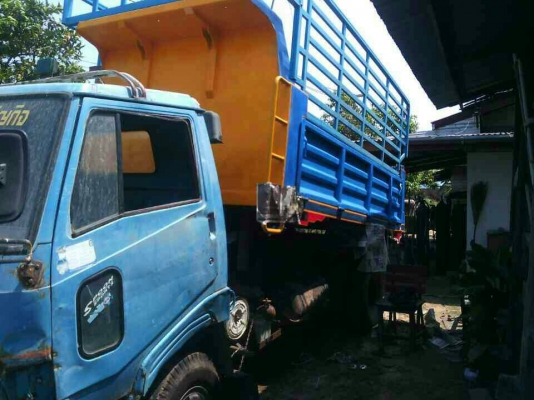 ขายดั๊ม Hino เครื่อง ho7c  185 แรง ช่วงล่าง f รถเต็มสูตร