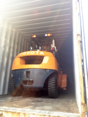 -:-*&bull;*ข า ย ร ถ ย ก นำ เ ข้ า*&bull;*-:-TOYOTA 7FG40 เสา5.5เมตร เครื่องเบนซิล+แก๊ส เกียร์ออโต้ สนใจติดต่อ083-062-0223(ปอนด์)