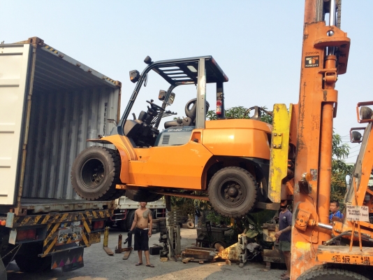 -:-*&bull;*ข า ย ร ถ ย ก นำ เ ข้ า*&bull;*-:-TOYOTA 7FG40 เสา5.5เมตร เครื่องเบนซิล+แก๊ส เกียร์ออโต้ สนใจติดต่อ083-062-0223(ปอนด์)