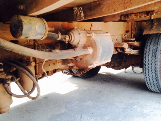 ISUZU  รถบรรทุกของเหลว  ขาย 320,000