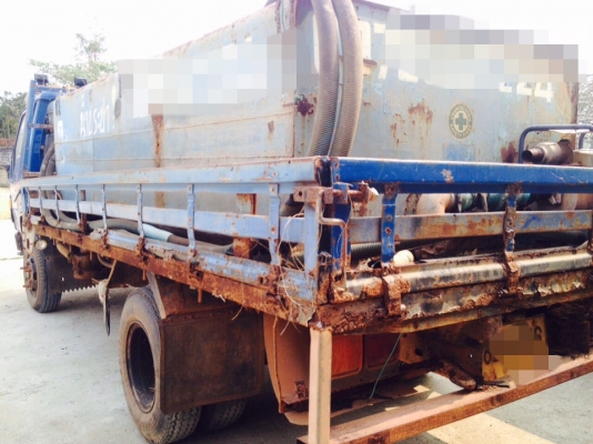 ISUZU  รถบรรทุกของเหลว  ขาย 320,000