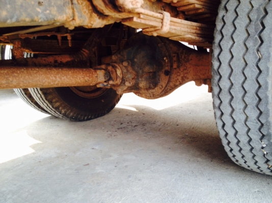 ISUZU  รถบรรทุกของเหลว  ขาย 320,000