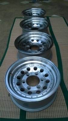 ล้อหยดน้ำ 14กว้าง6" 6รู ราคา5500 บาท ล้อหนามากๆเพิ่งกลึงเงาครั้งแรก ขอบเป็นรอยวงนึงตามรูป โทร.096-2085202 ครับ ล้อหยดน้ำ 14กว้าง6" 6รู ราคา5500 บาท ล้อหนามากๆเพิ่งกลึงเงาครั้งแรก ขอบเป็นรอยวงนึงตามรูป โทร.096-2085202 ครับ