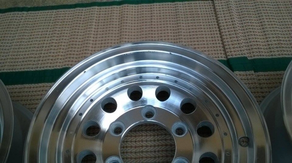 ล้อหยดน้ำ 14กว้าง6" 6รู ราคา5500 บาท ล้อหนามากๆเพิ่งกลึงเงาครั้งแรก ขอบเป็นรอยวงนึงตามรูป โทร.096-2085202 ครับ ล้อหยดน้ำ 14กว้าง6" 6รู ราคา5500 บาท ล้อหนามากๆเพิ่งกลึงเงาครั้งแรก ขอบเป็นรอยวงนึงตามรูป โทร.096-2085202 ครับ