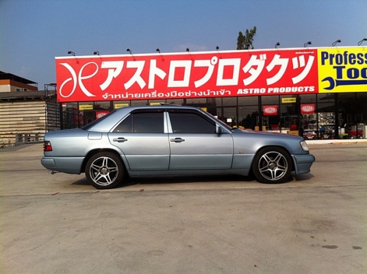 ขายBENZ 300 e โฉมw124 ซันรูฟมีกาบข้าง เก่าเก็บ พร้อมใช้ ชุดแต่งAMG ขายBENZ 300 e โฉมw124 ซันรูฟมีกาบข้าง เก่าเก็บ พร้อมใช้ ชุดแต่งAMG