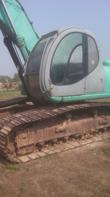 รถแมคโครโคเบลโคมาคไฟร์