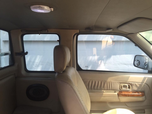 Nissan Frontier 2.7 Cab สีบรอนซ์เงิน ปี2002