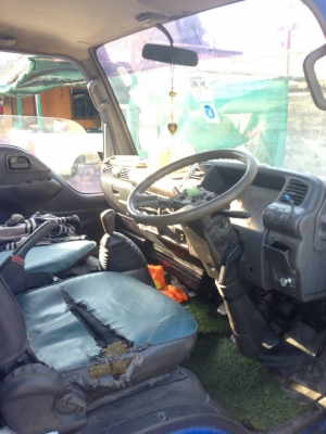 4 ล้อบรรทุกอีซูซุ NHR 69C ดีเซล 4JG2 100 แรง 3059 CC ป้ายเล็กไม่ติดเวลา