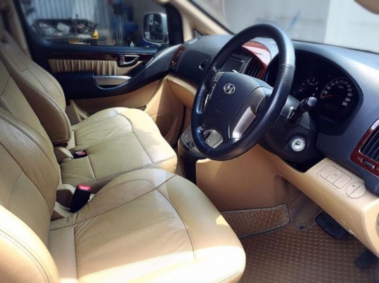 Hyundai Grand Starex VIP สีบ.เงิน ปี2011 Hyundai Grand Starex VIP สีบ.เงิน ปี2011