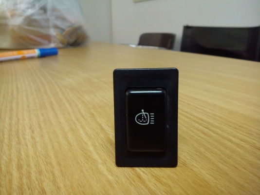 สวิตช์ ISUZU ของ Mu Trooper ทรงตั้ง แบบมีขอบด้านหน้า สวิตช์ ISUZU ของ Mu Trooper ทรงตั้ง แบบมีขอบด้านหน้า