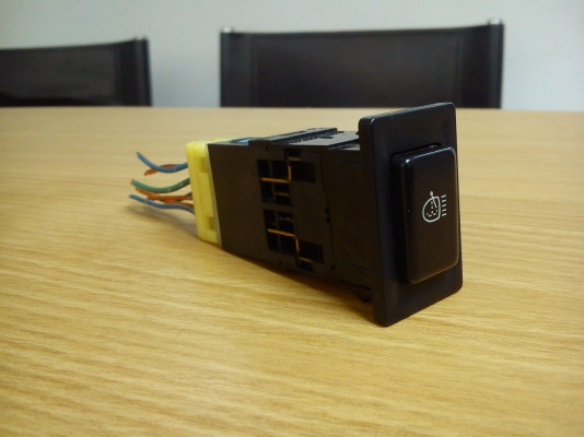 สวิตช์ ISUZU ของ Mu Trooper ทรงตั้ง แบบมีขอบด้านหน้า สวิตช์ ISUZU ของ Mu Trooper ทรงตั้ง แบบมีขอบด้านหน้า