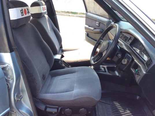 ขายรถ นิสสัน บลูเบิดร์ U12 ปี92 เครื่องหัวฉีด 2.0 เกียร์ธรรมดา เพาเวอร์ กระจกไฟฟ้าทั้งคัน เซ็นทรัลล๊อก ดิสก์เบรค 4ล้อ ภายในเดิมสวยสะอาด แอร์เย็นฉ่ำ ระบบไฟฟ้าใช้ได้หมด ตัวถังเดิมๆสีเต็มเงามีริ้วรอย แม็ก15 รถขับดีครับ พร้อมใช้ ภาษีปี60 ขายถูกครับ