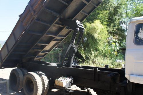 ด่วนต้องการขายรถ 2 คัน นิสสันUDกับนิสสันหัวยาว