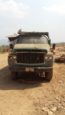 ด่วนต้องการขายรถ 2 คัน นิสสันUDกับนิสสันหัวยาว