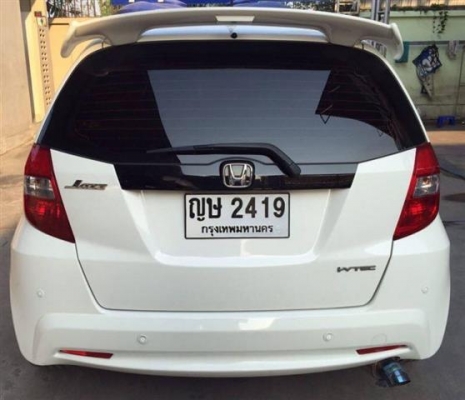 HonDa Jazz 1.5V(AS) i-VTEC สีขาว ปี2011 *Lpg
