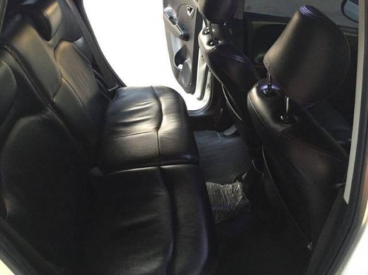 HonDa Jazz 1.5V(AS) i-VTEC สีขาว ปี2011 *Lpg