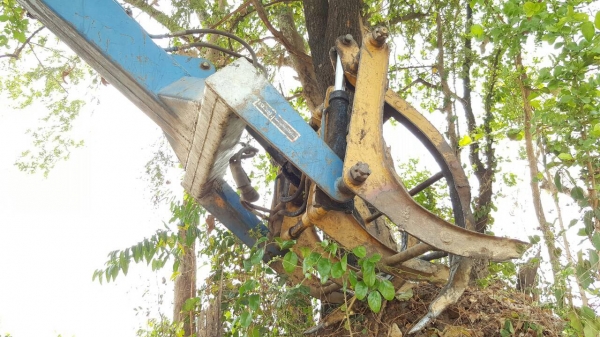 ขายเฉพาะคีบ อู่ JK อุดรธานี อุปกรณ์มีให้ครบ ยกใส่รถใช้งานได้เลย ขายเฉพาะคีบ อู่ JK อุดรธานี อุปกรณ์มีให้ครบ ยกใส่รถใช้งานได้เลย