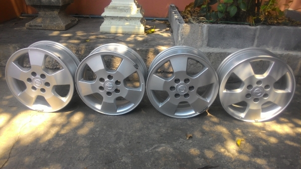 แม๊กขอบ16-6รู เดิมๆ นิสสัน นาวาร่า ชุด2500บาท