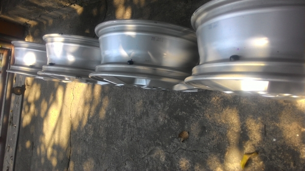 แม๊กขอบ16-6รู เดิมๆ นิสสัน นาวาร่า ชุด2500บาท