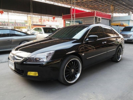 Honda Accord 2.4 i-vtec สีดำ ปี2005 Honda Accord 2.4 i-vtec สีดำ ปี2005